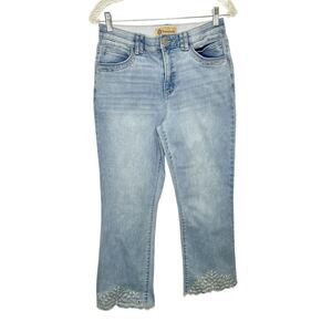 Democracy with Ab Technology Light Wash Cropped Scalloped Embroidered Hem Jeans